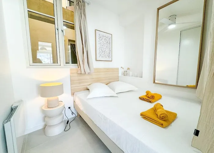 Daire Confortable & Elegant Climatise Au Port De *