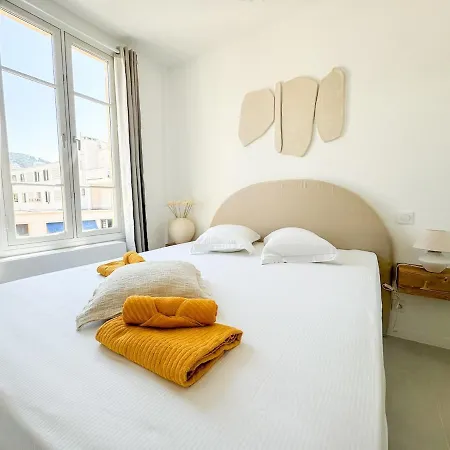 Confortable & Elegant Climatise Au Port De *