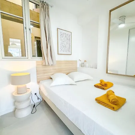 Apartment Confortable & Elegant Climatise Au Port De *